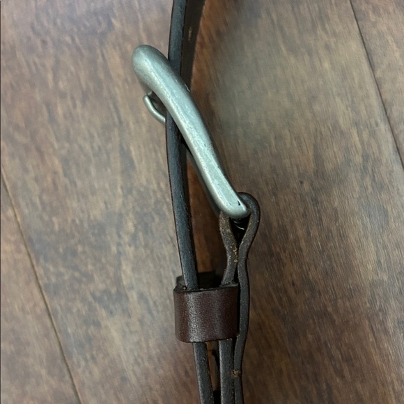 Vintage Guess Women’s Brown Leather Belt with Nickel Toned Buckle, Size Small - Picture 6 of 16